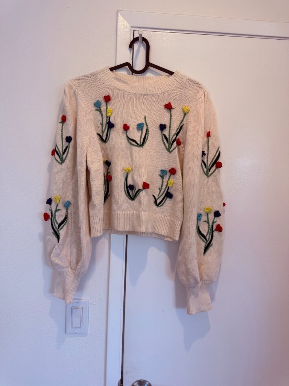 alice + olivia Ivory Floral Embroidered Puff Sleeve Sweater Size L